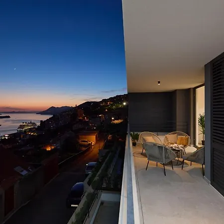 Hedera Estate, Hedera A28 *