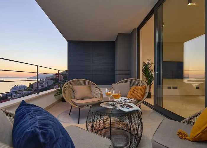 Hedera Estate, Hedera A28 *